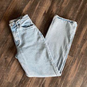 Abercrombie Curve Love High Rise 90s Relaxed Jean (Long Length)